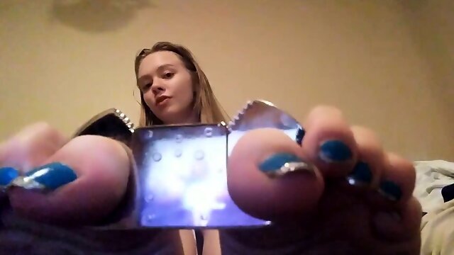 Foot fetish teen cutie gets her lovely big toes cuffed