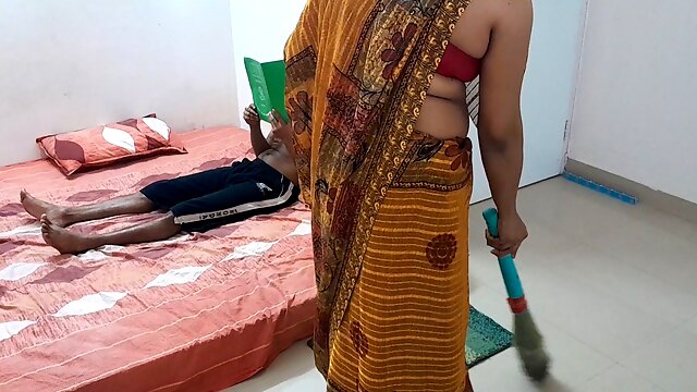 Kamwali k sath Kar dala ghapaghap Indian student sex with maid mrsvanish   