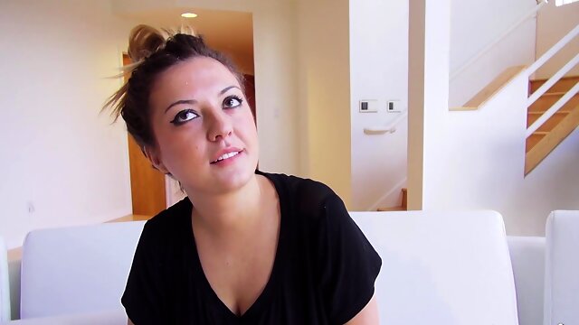 Rough dicking on the sofa with brunette Effie and her hubby