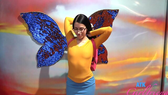 Alex Coal with shaved pussy getting fucked in homemade video