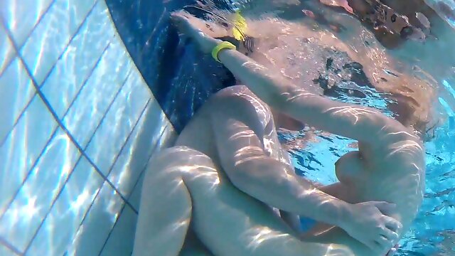 Nude In Public, Underwater