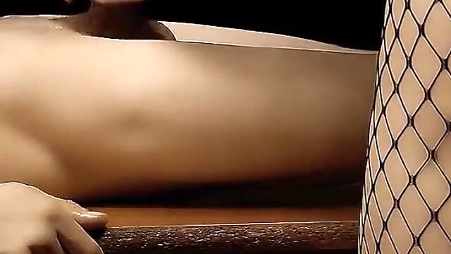 Cock Massage From A Naked Masseuse With A Sexy Ass