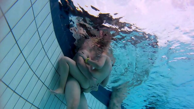 SHAMELESS TEEN COUPLE FUCKS IN PUBLIC POOL