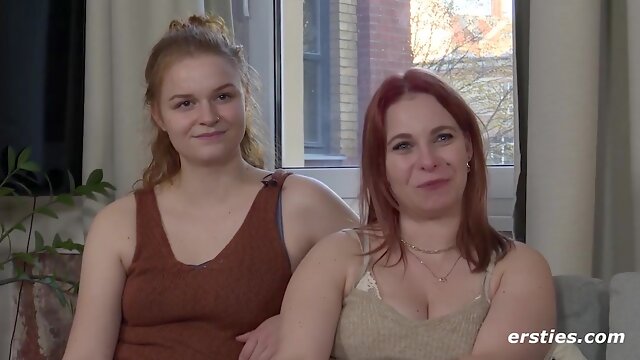 Emmas erstes Mal lesbisch mit der blonden Ann - Ana bell evans amateur redhead pawg slut and her girlfriend