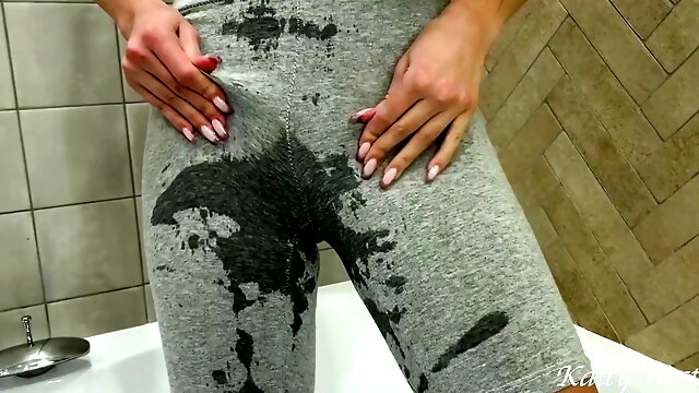 Katty West Piss, Spandex