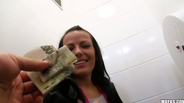 Samantha Joons fucks for money