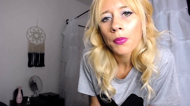 Miss Jade – Sexless Panty Addict