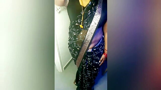 Saree Navel, Amma, Hot Saree