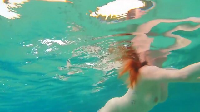 Curvy Pale Big Natural Tits Ginger Redhead Teen Swimming Naked & Pee In Sea