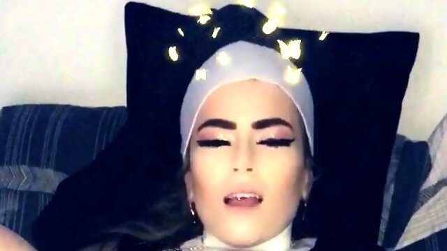 Fat milf with large breast masturbating on webcam