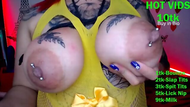 Camwhore removes huge nipple piercings and cum squirts