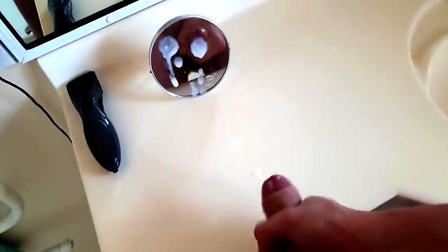 Hot Guy Shoots Enormous Load Of Cum Everywhere Solo Male Hd!