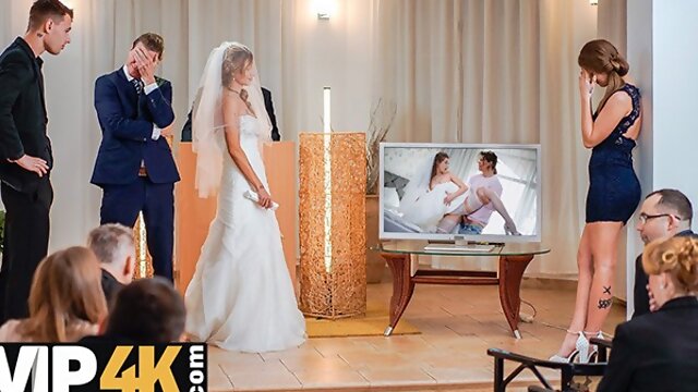 Winning Olivia Sparkles wedding bride clip