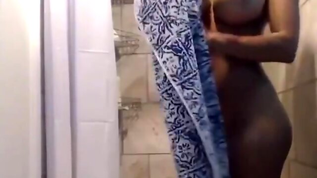 Big Tits Shower Webcam