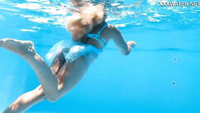 Lisi Kittys ukrainian clip by Underwater Show