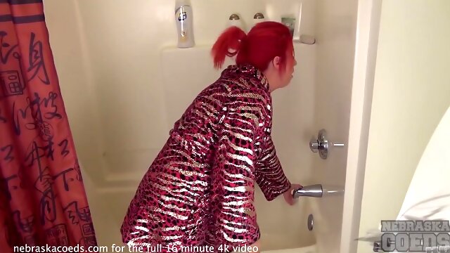 Ginger Model Masturbating In A Bath Tub