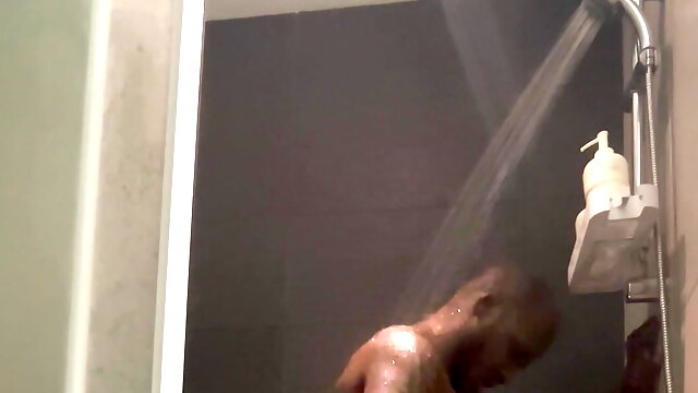 Gay Shower Voyeur
