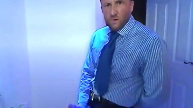 Empresario batendo punheta 7
