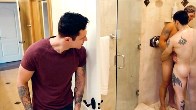 Brandon Anderson bangs Andrew Miller and Jayden Marcos