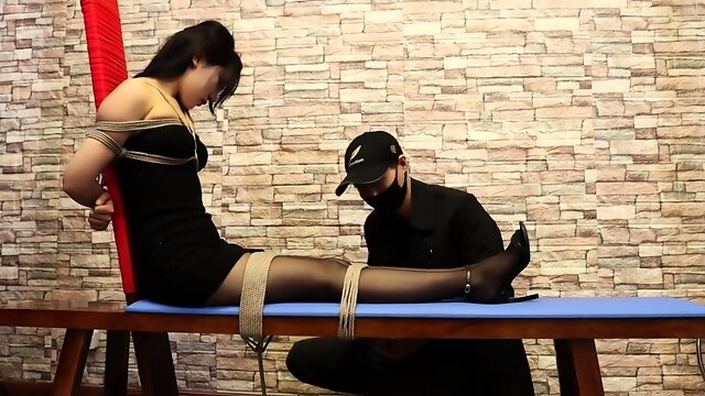 Chinese beauty bondage