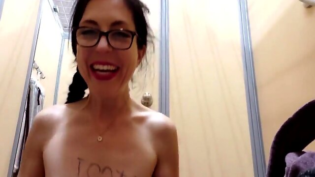 Nerdy Girl Pisses And Squirts In Dressing Room