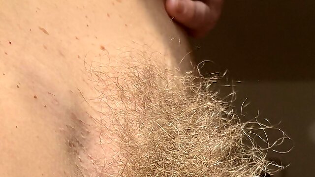 Skinny Hairy Bush Mature