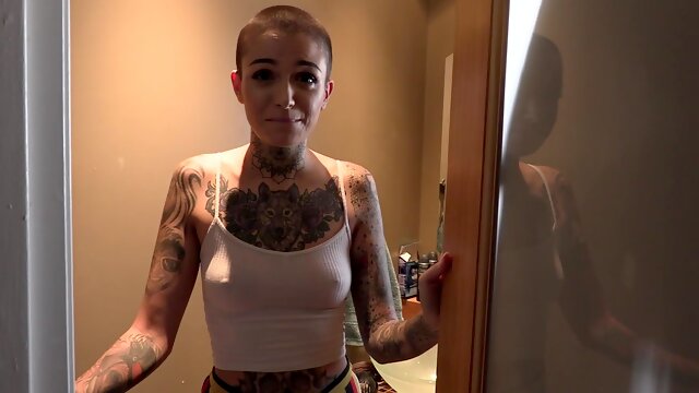 HD POV video of tattooed Leigh Raven sucking a rock solid cock