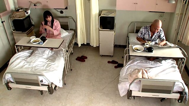 Verrücktes japanisches Krankenhaus xlx