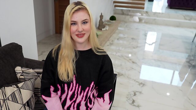 Tattooed blonde Indie Rose sits her wet pussy on a hard cock