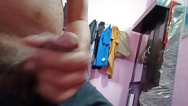 There was no one at home, she quenched her thirst by masturbating