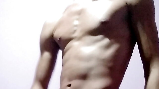 Novinho batendo punheta 