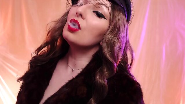 ASMR fur coat fetish, vaping smoking with short leather gloves Arya Grander