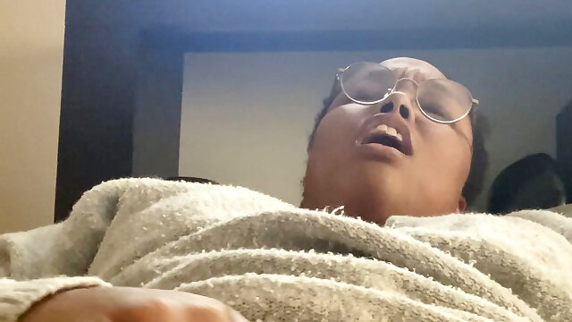 Ebony Chubby Masturbating, Homemade Masturbation Orgasm, Sweater, Close Up