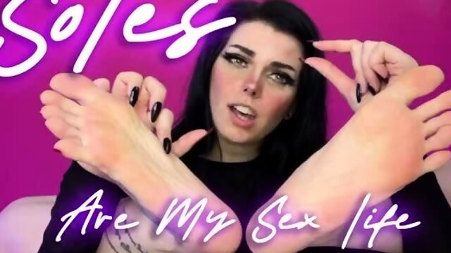 Goddess Farrah - Soles Are My Sex Life