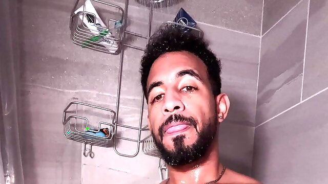 Gay Shower Voyeur