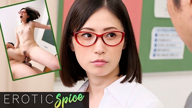 Deviante Süße japanische Ehefrau geht mit ihrem Lehrerkollegen fremd und bekommt einen feuchten, cremigen Muschi-Creampie