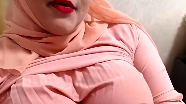 Arabic MILF with big boobs mind-blowing xxx movie