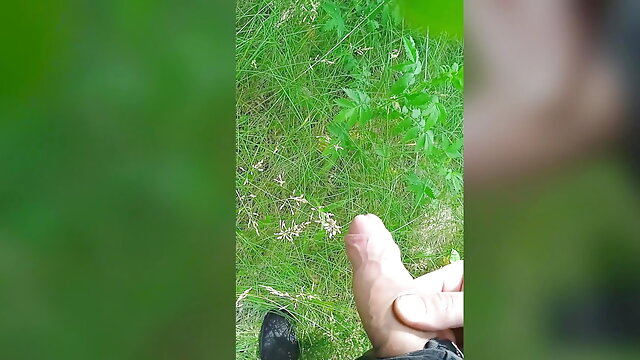 Outdoor Gay Asian Pissing