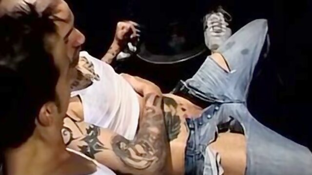 Pisciata E Sborrata Gay