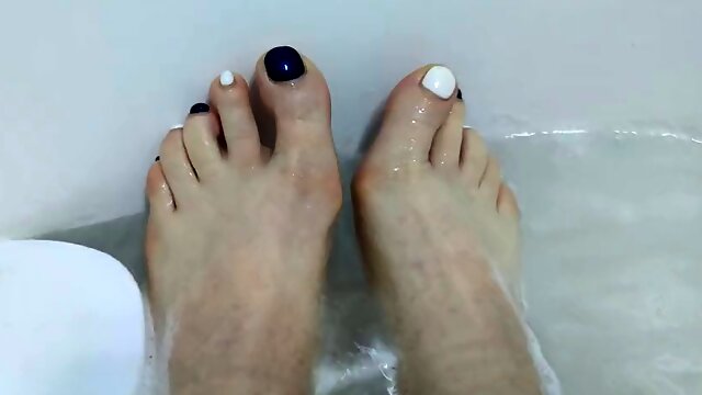 Mistress Lara foot fetish in her private bathroom