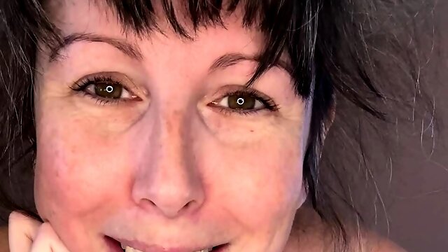 Mature On Webcam Solo