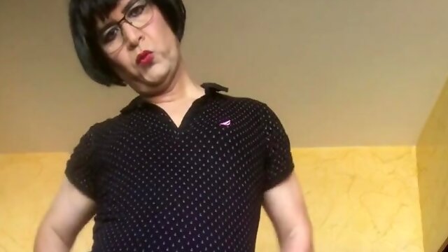 EmmaNataly Jaw-Dropping Tgirl.