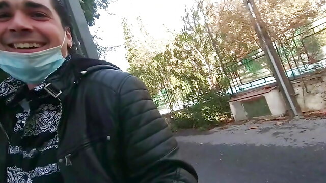 (PUBLIC RISKY) POV BLOWJOB ON THE STREET WITH CUM IN THE MOUTH
