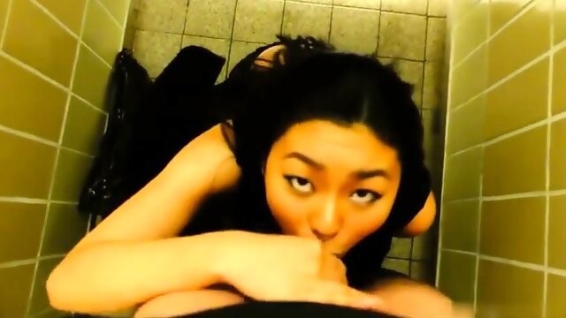 Asian bad girl blowjob and swallow in bathroom