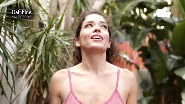Impressive Ana and Victorias sex story clip
