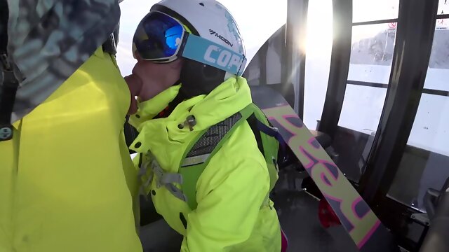 Risky blowjob during Ski Lift