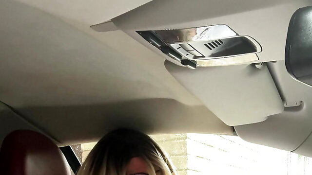 Amateur crossdresser Kellycd2022 sexy milf masturbating in her car in sexy white pantyhose and little white panties and heels