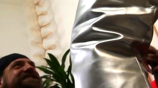 Chyanne Jacobs facialised