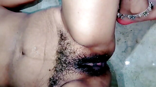 XXX Village bhabhi bathroom sex Dirty Hindi Audio 