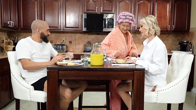 Beautiful blonde date Sky Pierce gives head and gets fucked deep